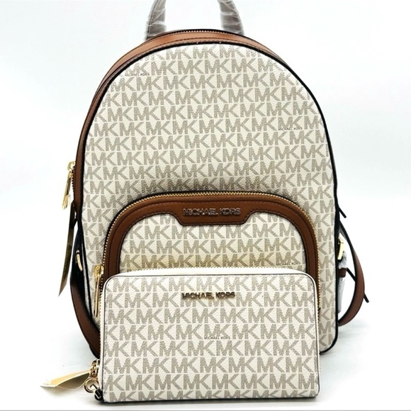 Michael Kors Medium Jaycee Zip Packet Backpack & Large Flat MF Phone Case Wallet - Picture 3 of 15